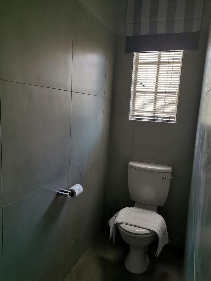 Apartament Rosedene Bloemfontein Zewnętrze zdjęcie