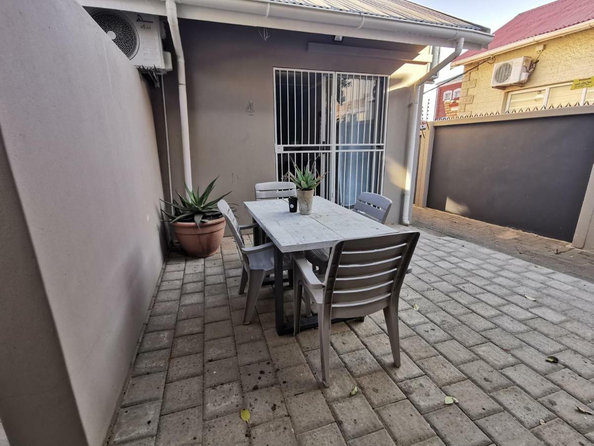 Apartament Rosedene Bloemfontein Zewnętrze zdjęcie