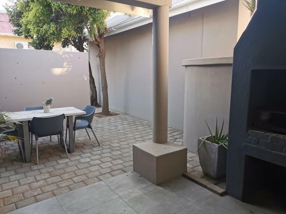 Apartament Rosedene Bloemfontein Zewnętrze zdjęcie
